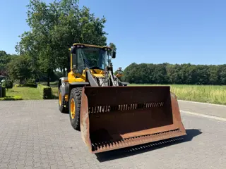 Volvo L70H shovel (bj 2015)