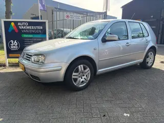 Volkswagen Golf 2.0 Highline