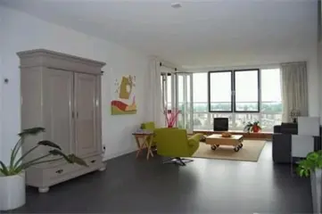 Woning aan de Jacques Veltmanstraat te Amsterdam