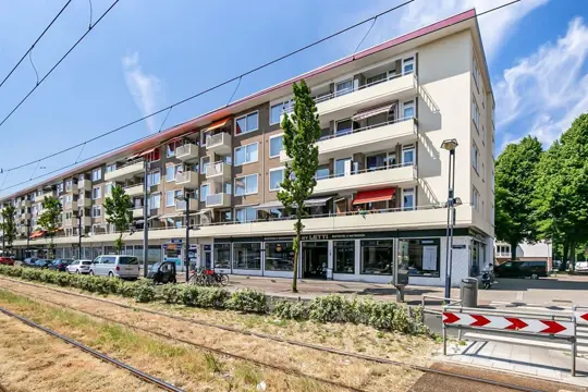 Woning aan de Tussen Meer te Amsterdam