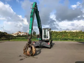 Fuchs MHL 250 (bj 2015)