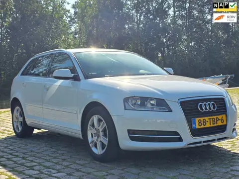 Audi A3 Sportback 1.4 TFSI Attraction Pro Line Business Zeer mooi airco cruis control leerbekeleding