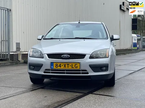 Ford Focus 1.6-16V Futura Airco/Cruise/Navi/Pdc/Stoelverw