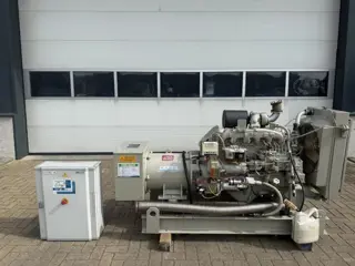 Iveco 8061 SI 15.00 Leroy Somer 115 kVA noodstroom aggregaat generatorset as New !