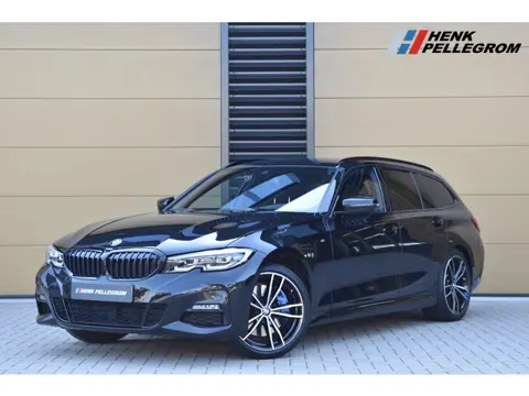 BMW 3 Serie Touring 320i Edition Plus * M-Pakket * Trekhaak * Hifi * Leder * Privacy Glas *