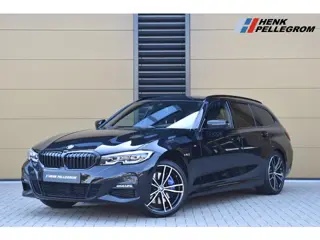 BMW 3 Serie Touring 320i Edition Plus * M-Pakket * Trekhaak * Hifi * Leder * Privacy Glas *