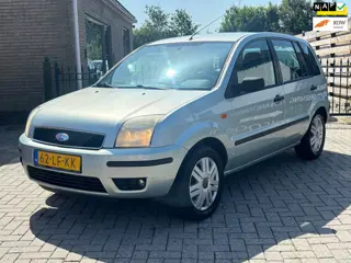 Ford Fusion 1.6-16V First Edition | 5drs | trekhaak | airco | pdc | nw apk bij levering !