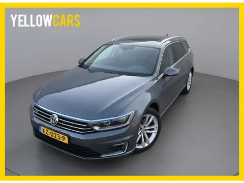 Volkswagen Passat Variant 1.4 TSI GTE Connected Series Plus TREKHAAK/PANO