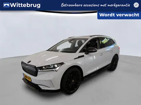 Škoda Enyaq iV 60 First Edition 180pk / Camera / LM 20'' / LED / Keyless / wegkl. Trekhaak / Leder /