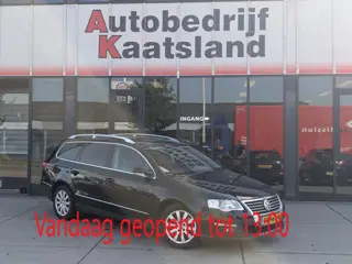 Volkswagen Passat Variant 2.0 TDI Highline - Automaat - Cruise - Trekhaak - Navi
