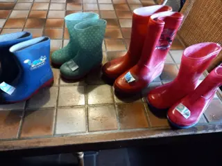 Regenlaarsjes, maat 21 t/m 38