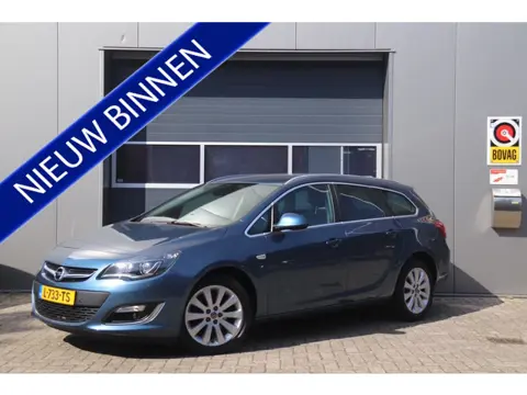 Opel Astra Sports Tourer 1.4 Turbo Sport +, Stoelverwarming, Trekhaak, Cruise, Navi