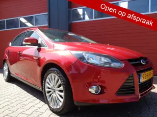 Ford Focus 1.6 TI-VCT First Edition 126PK Clima Cruise LMV Trekhaak NL-Auto Dealer-Onderhouden 2E-Ei