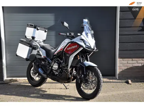 Moto Morini X-Cape 650 Zeer nette en complete motor