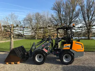 Giant G2700 HD+ Minishovel / Mini Shovel