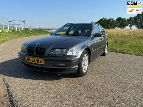 BMW 3-serie Touring 325i Executive | Automaat | Cruise | Climate
