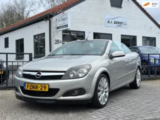 Opel Astra Cabriolet 1.6-16V nieuwe distributieriem !