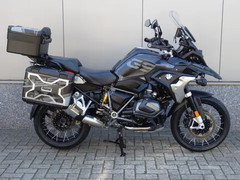 BMW R 1250 GS TRIPLE BLACK (bj 2021)