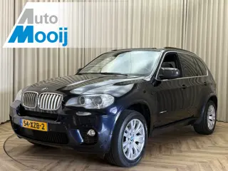 BMW X5 xDrive40d M-Sport Full Option / Carbon Schwartz / Keyless / HUD / Soft-Close / Panoramadak / 