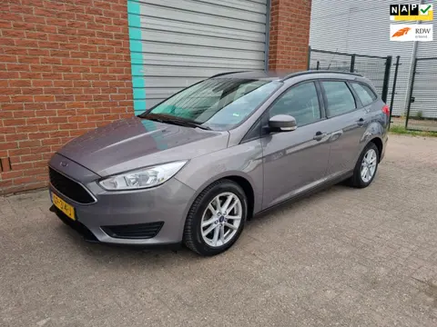 Ford Focus Wagon 1.0 Trend Edition Clima Bj:2015 NAP!
