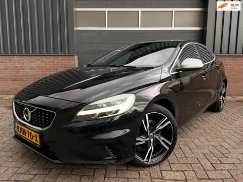 Volvo V40 2.0 T4 190 PK Inscription, Trekhaak, Camera, PDC V+A, LED