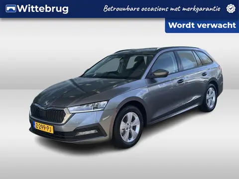 Škoda Octavia Combi 1.0 TSI 110pk Business Edition / App. Connect / Navigatie / Parkeersensoren V+A 