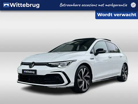 Volkswagen Golf 1.5 eTSI 150pk DSG R-Line / Panorma dak / Black style / Standkachel / 18'' LMV