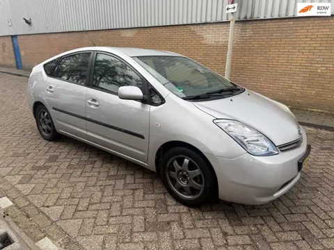 Toyota Prius AUTOMAAT / Rijdt en schakelt goed / Koopje