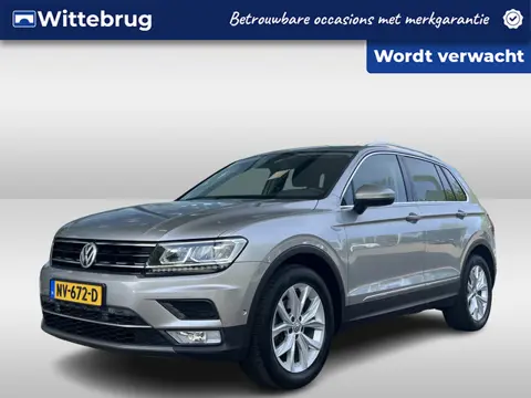 Volkswagen Tiguan 1.4 TSI ACT Highline / Virtual cockpit / Led / Trekhaak / Alcantara / Navi / DSG