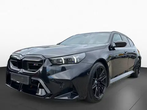 BMW M5 Touring ** M-DRIVER PACK (305 km/h), M-REM, PANO, TREKH, MERINO LEDER, 21 INCH LMV ** 1e EIG 
