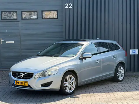 Volvo V60 2.4 D6 AWD Plug-In Hybrid Summum|Opendak|Cam|Leder|Trekhaak|Dealer Onderhouden