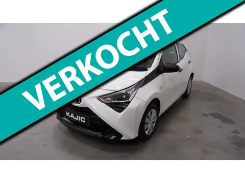 Toyota Aygo 1.0 VVT-i x-play