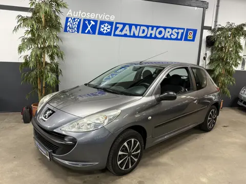 Peugeot 206+ 1.1 XR // incl. nieuwe APK!!! (bj 2010)