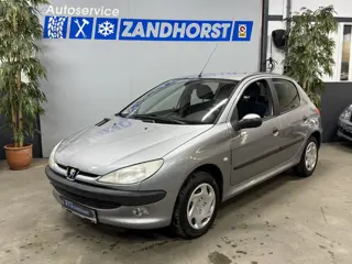 Peugeot 206 1.4 Gentry //Autom. // Werkende Airco!!! APK tot 10/07/2027!!!