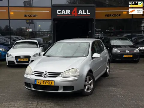 Volkswagen Golf 1.6 FSI Optive 3 MOTORREVISIE GEHAD/CARPLAY/AIRCO/APK 10-10-2026