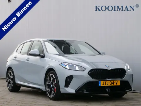 BMW 1-serie 116 automaat 123pk M Sportpakket Pro Stoelverwarming /  Camera / Keyless entry