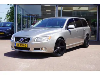 Volvo V70 2.0 T5 Momentum Automaat | Airco | Navigatie | Vol opties | Youyngtimer | R Design | Inrui