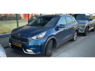 Kia Niro 1.6 GDi Hybrid First Edition (bj 2017, automaat)