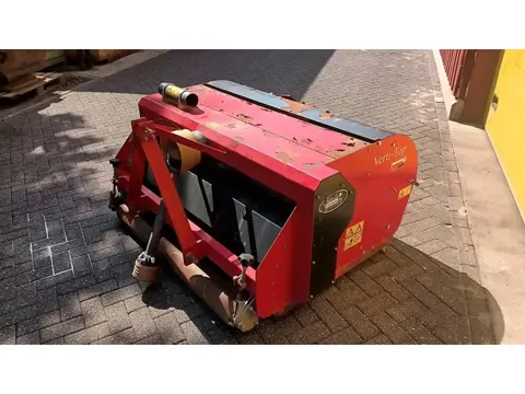 Redexim VERTI-TOP 1500  kunstgras borstelmachine