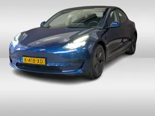 Tesla Model 3 Standard RWD Plus 60 kWh / FACELIFT / Trekhaak / Autopilot / Panoramadak / Camera / Le