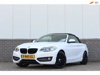 BMW 2-serie Cabrio 220i Centennial High Executive Automaat