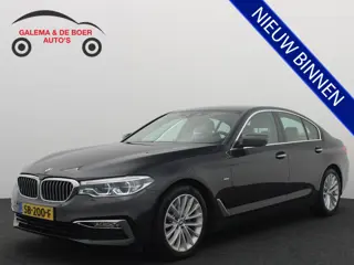 BMW 5-serie 520i High Executive ZEER MOOI! / FULL LED / 360GR CAMERA / STOELVERW / CLIMA / PDC / BLU