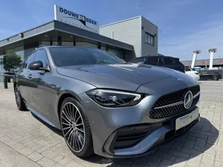 Mercedes-Benz C-Klasse 180 AMG Line Night pakket Pano/dak, Low Hybrid, LM velgen 19 inch multispaak 