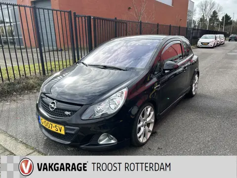Opel Corsa 1.6-16V Turbo OPC 192PK | Nieuwe APK | Meeneemprijs | Kuipstoelen | Multimediascherm