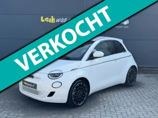 Fiat 500 e La Prima 42 kWh *carplay *camera *leder *JBL *17” *VERKOCHT*