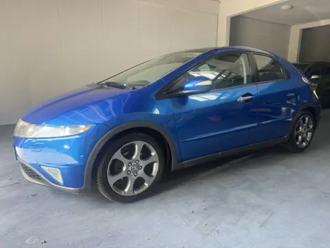 Honda Civic 1.8 Executive Airco Glazen dak (bj 2007)