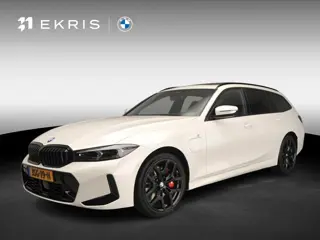 BMW 3 Serie Touring 330e | M-Sportpakket | LED | Leder | HUD | Active cruise | Panoramadak | Trekhaa