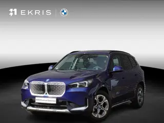 BMW iX1 eDrive20 | Comfort Access | Glazen panoramadak | Extra getint glas | Driving Assistant Profe