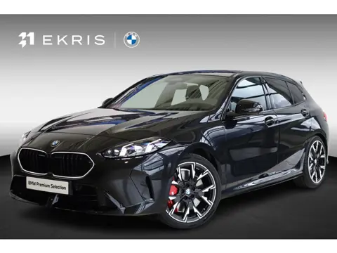 BMW 1 Serie 120 M Sportpakket Pro | Alcantara | Head-Up | Harman Kardon | 360 camera | Iconic Glow |