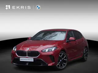 BMW 1 Serie 120 M Sportpakket | Premium Pack | 19 inch LM M Y-spaak | Extra getint glas | Driving As